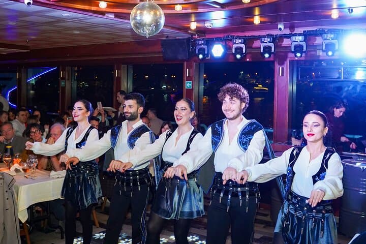 Istanbul Bosphorus Dinner Cruise with Turkish Night Show