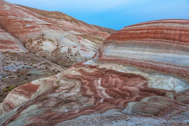 Baku Pink Lake and Beshbarmag Mountains Day Trip