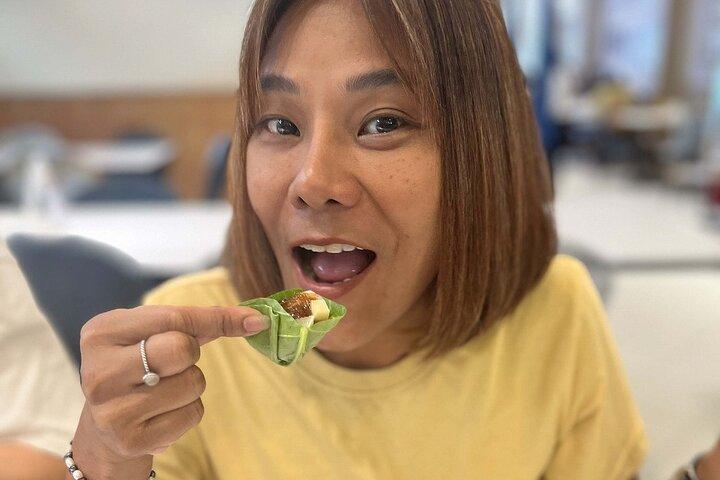 Bangkok Michelin Food Tour (3 Stops+8 tastings) by TukTuk & Walk