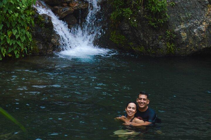 Hiking and hot springs of guadalajara.