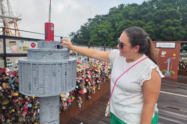 Highlights of Seoul Tour in Seoul: Deoksugung & N Seoul Tower