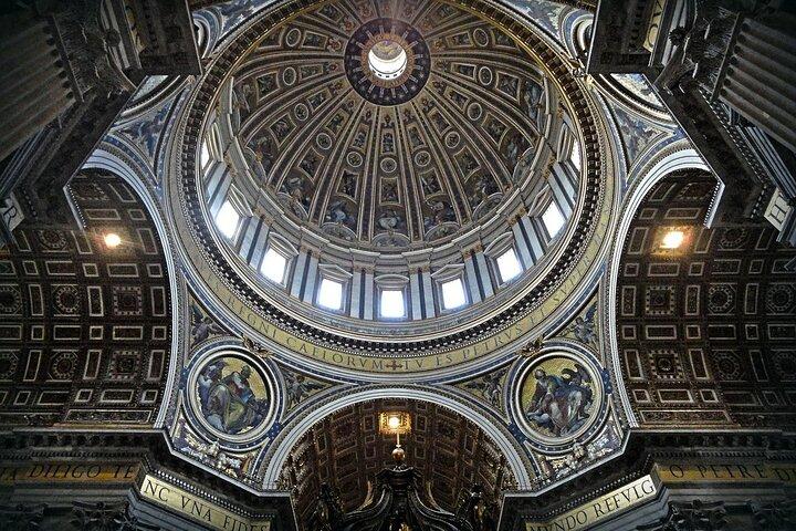Vatican: St.Peter's Basilica Host with option Dome and Audioguide