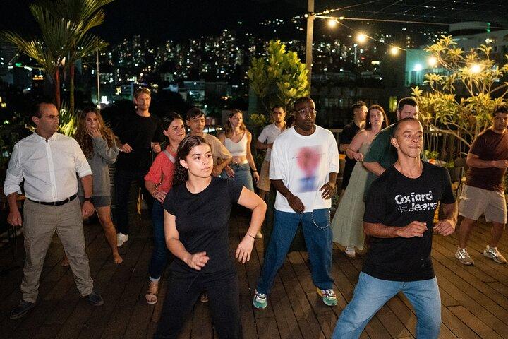 Salsa & Bachata Night Tour in Medellín with a Local Dancer
