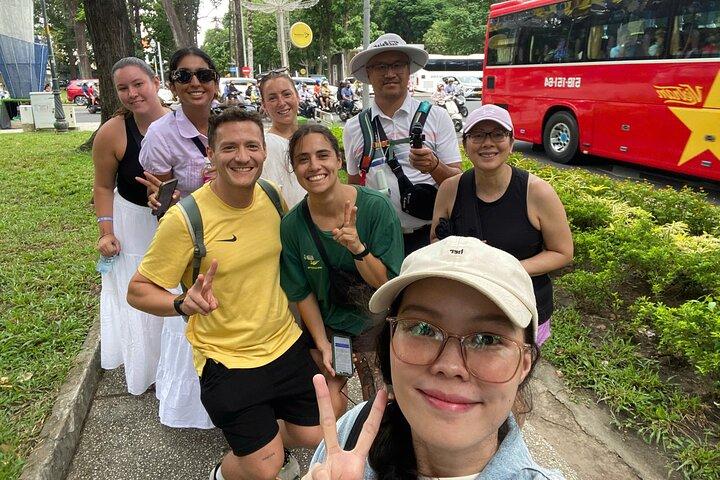Ho Chi Minh: Downtown Walking Tour with Local