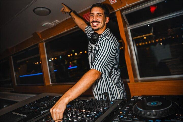 Lisbon Float Party: The most exclusive Boat Party in Lisbon