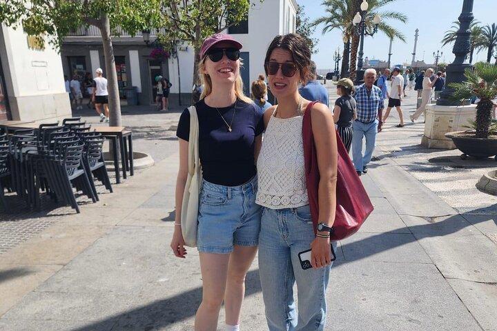 Private Healthy Food Experience and Walking Tour in Cadiz