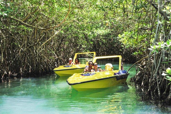 Speedboat and Snorkeling Adventure in Cancun