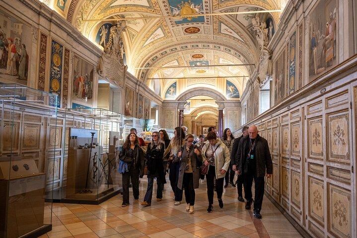 Rome: Vatican Museums & Sistine Chapel Tour & Priority Entry