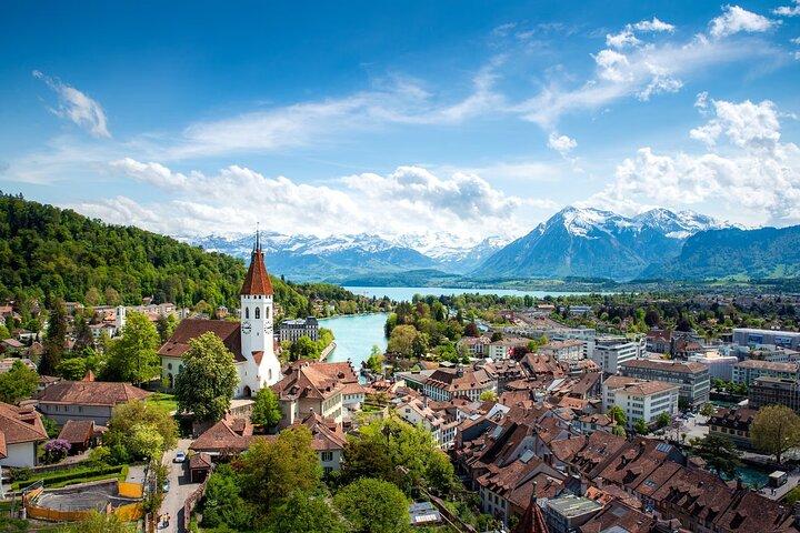 From Lucerne: Thun Day Trip by Train with Lake Cruise & Cheese