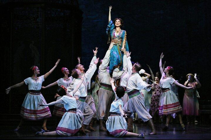 Opera Tickets: The Merry Widow at the Sydney Opera House