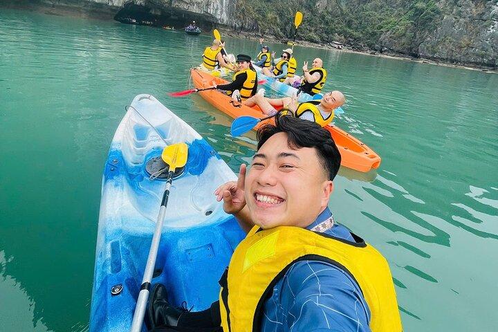 One Day Deluxe Boat Trip in Ha Long Bay