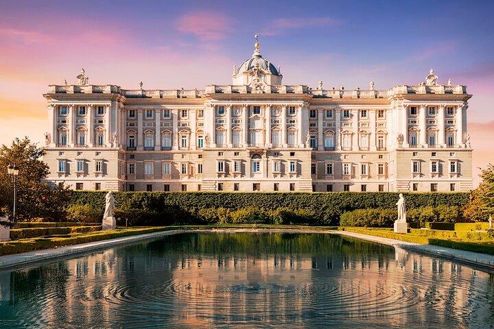 Madrid: VIP PRIVATE Royal Palace and Prado Museum.