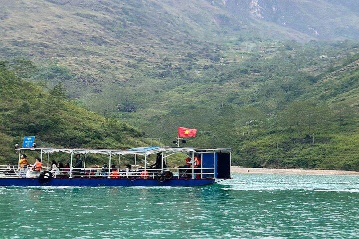 4-Day Ha Giang Loop Tour from Hanoi and return