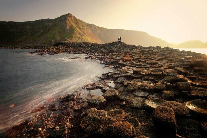Giant’s Causeway Tour from Belfast with Castles & Dark Hedges