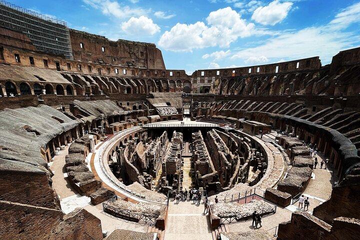 Colosseum Arena Palatine Hill and Roman Forum Tour