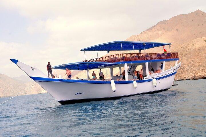 Musandam Dibba Day Cruise from Dubai with Lunch and Activities