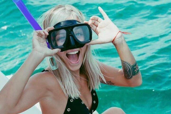 Isla Mujeres Catamaran Tour with Snorkeling and Lunch