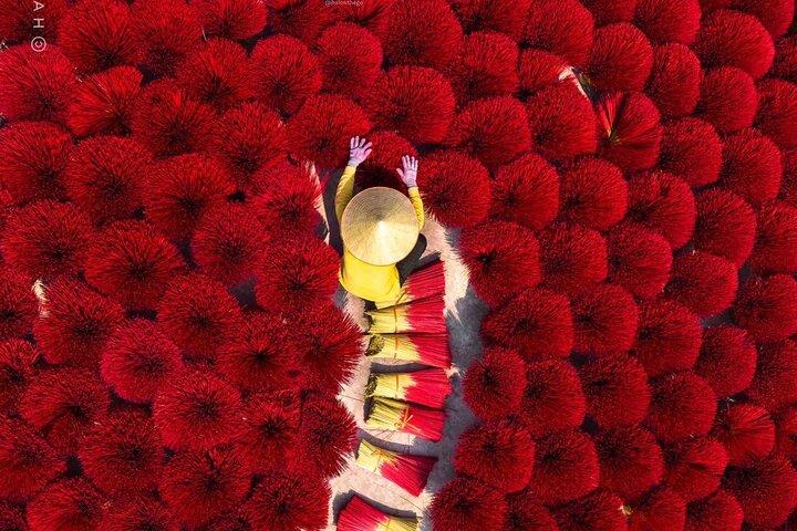 From Hanoi: Half-Day Tour to Incense Village & Conical Hat Craft