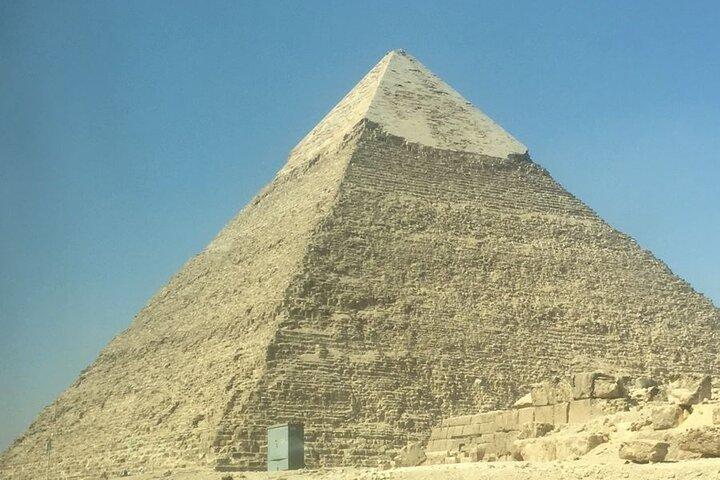 Half Day Tour in Cairo Giza Pyramids and Egyptian Museum