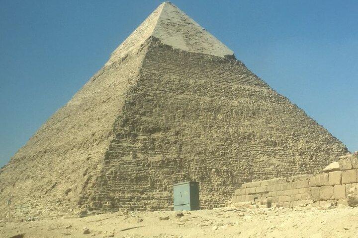 Half Day Tour in Cairo Giza Pyramids and Egyptian Museum