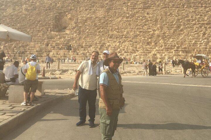 Half Day Tour in Cairo Giza Pyramids and Egyptian Museum