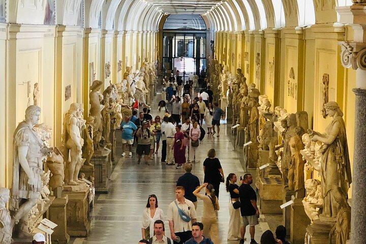 Skip the Line St. Peter Basilica Ticket with Audio Guide
