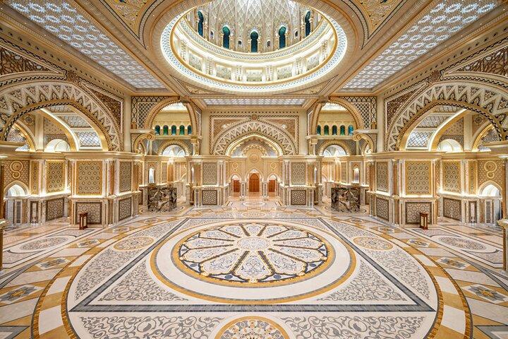 Abu Dhabi Full Day with Lunch Included in Spanish, Portuguese