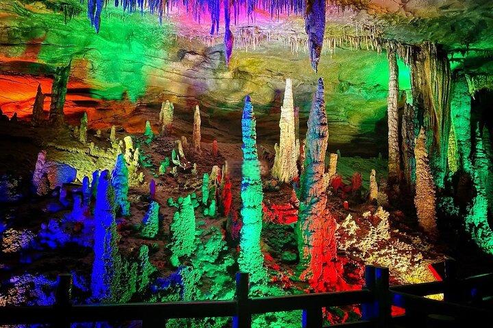 Private Tour to Baofeng Lake & Yellow Dragon Cave