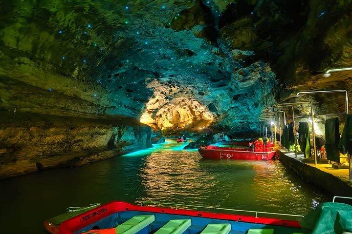 Private Tour to Baofeng Lake & Yellow Dragon Cave