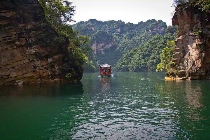 Private Tour to Baofeng Lake & Yellow Dragon Cave