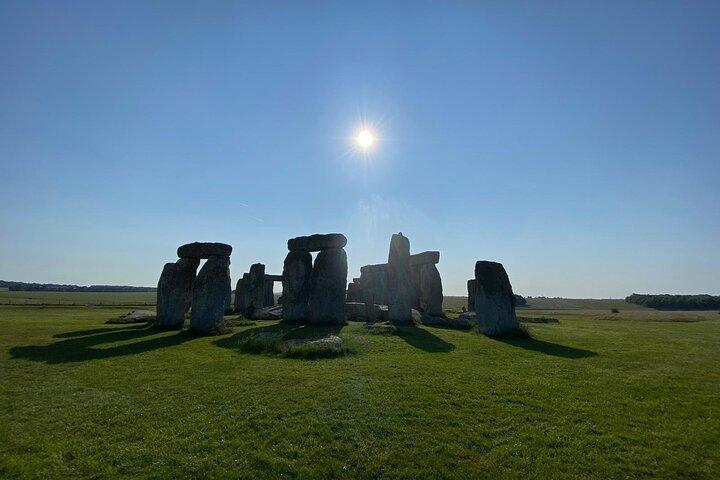 Southampton to Heathrow Via Stonehenge - Private Transfer