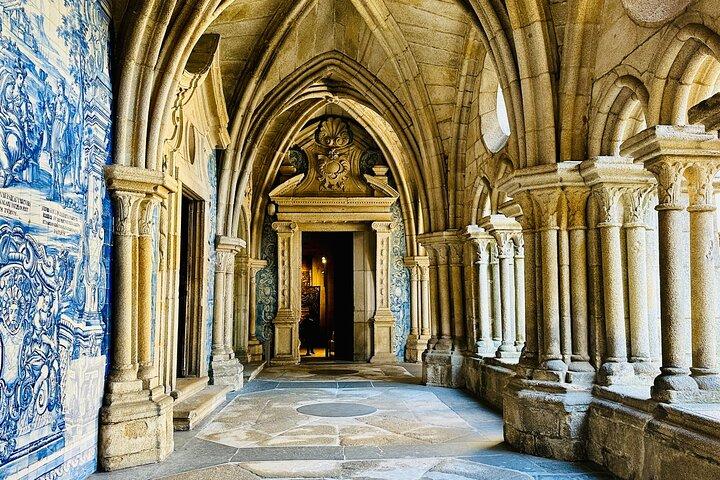Porto Cathedral Guided Tour with Entrance Tickets
