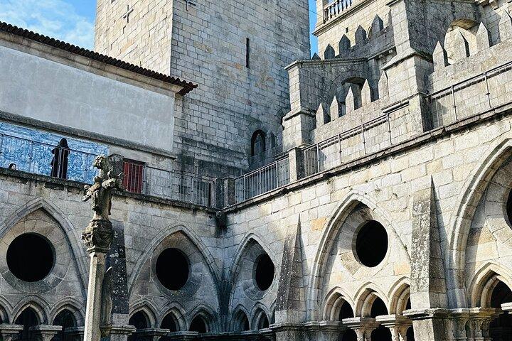 Porto Cathedral Guided Tour with Entrance Tickets