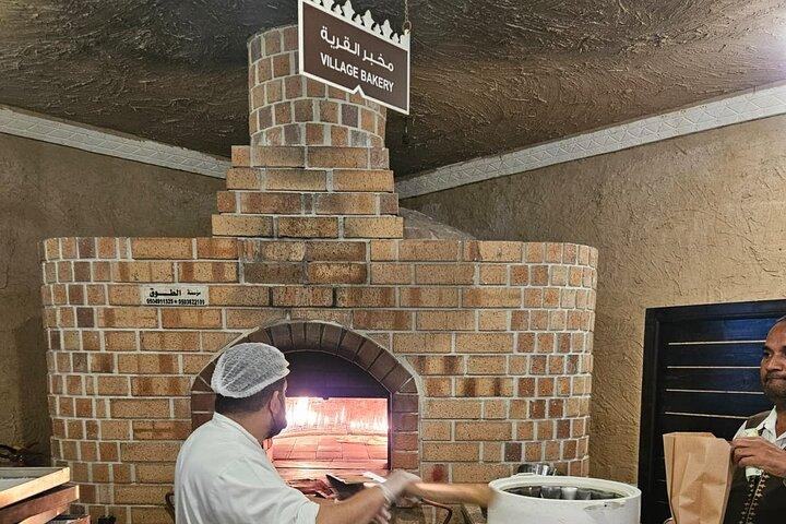 Saudi Arabia Tour from Bahrain with traditional meal