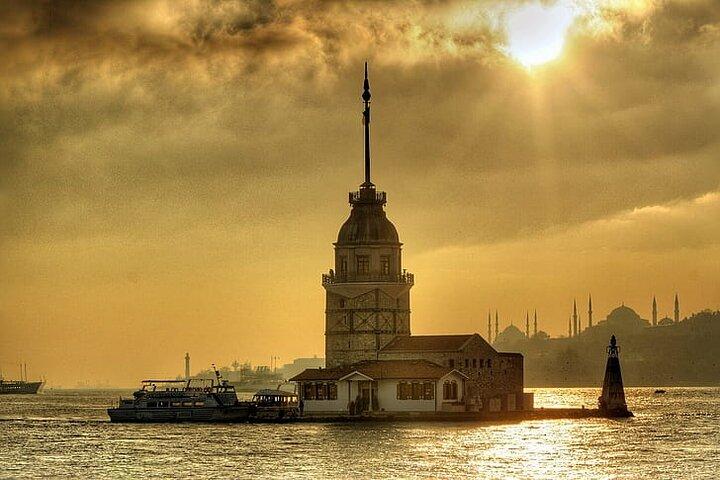 Private Bosphorus Yacht Cruise Luxury Tour