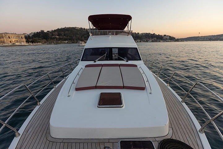 Private Bosphorus Yacht Cruise Luxury Tour
