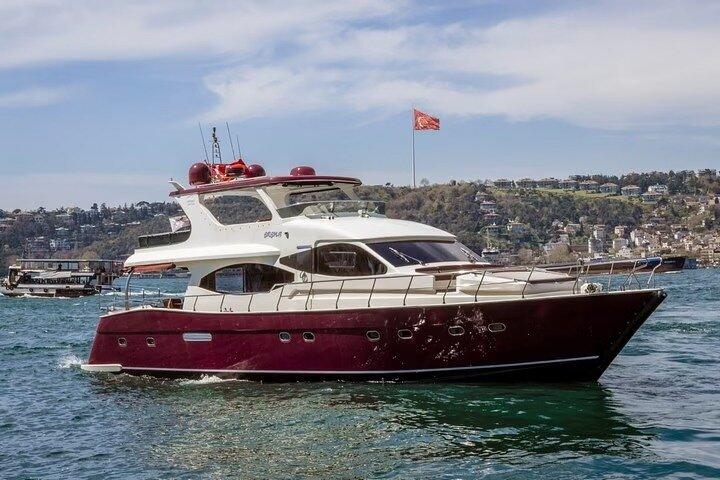 Private Bosphorus Yacht Cruise Luxury Tour
