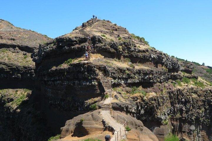 PR1 Pico do Arieiro Self-Guided Hiking Transfer (Morning slot)