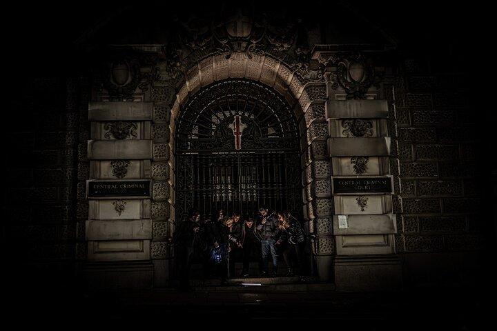 London Ghost Walking Tour: Discover Haunted Secrets at Night