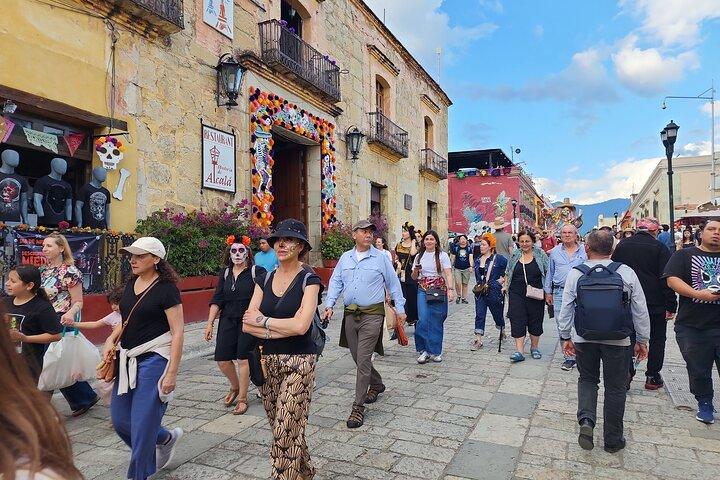 5 Hours Guided Day of The Dead Evening Walking Tour in Oaxaca