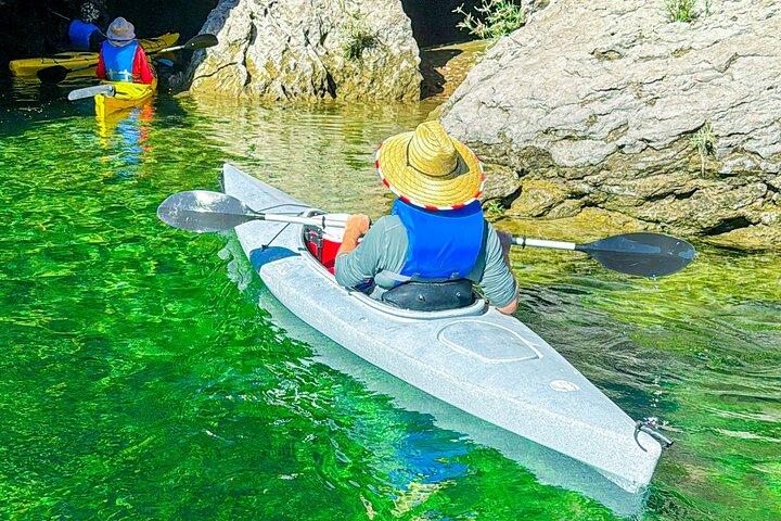 2-Day Hoover Dam Kayaking and Camping Tour with 6 Hot Springs