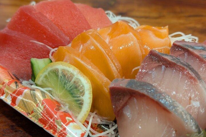 Tokyo: Shinjuku Local Eats, Street Food Tour & Culture Walk