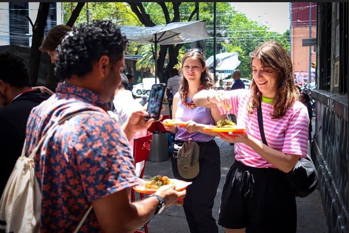 Bike to taste the world's best tacos - Mexico City