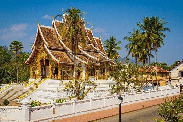 Luang Prabang Private Cultural Tour and Pak Ou Caves River Cruise
