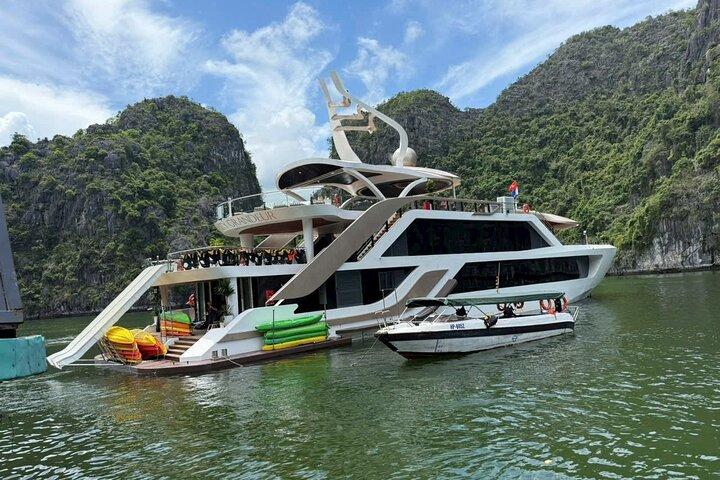 Serenity Grandeur Cruise Day Tour in Lan Ha Bay from Hanoi