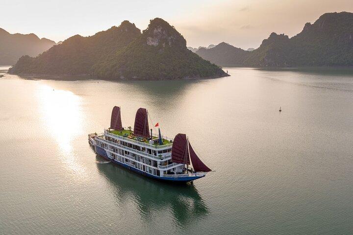 Hanoi 2D1N Classic Halong Bay and Lan Ha Bay Cruise with Balcony