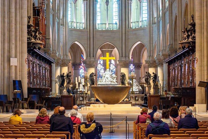 Paris Notre Dame Cathedral and Sainte Chapelle Semi Private Tour