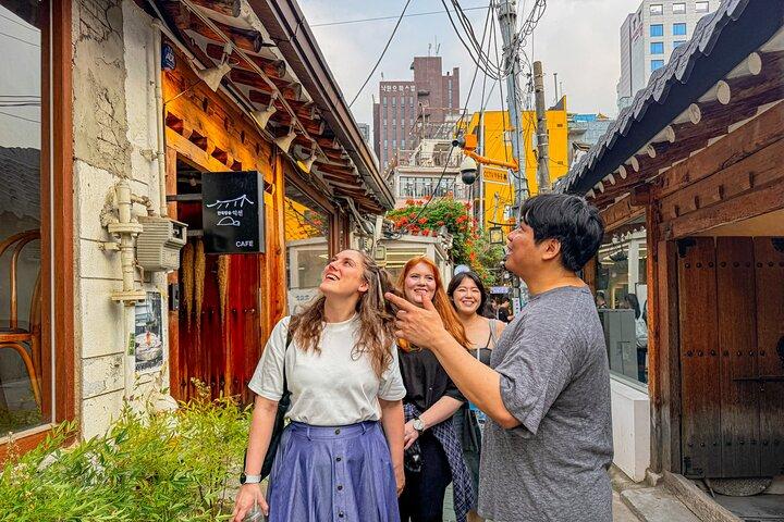 Seoul Jongno 3 Ga and Ikseon Dong Tour with Street Food