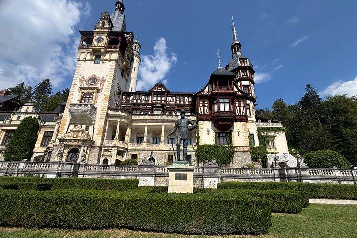 From Brașov Bran Castle, Peleș, Cantacuzino and Sinaia