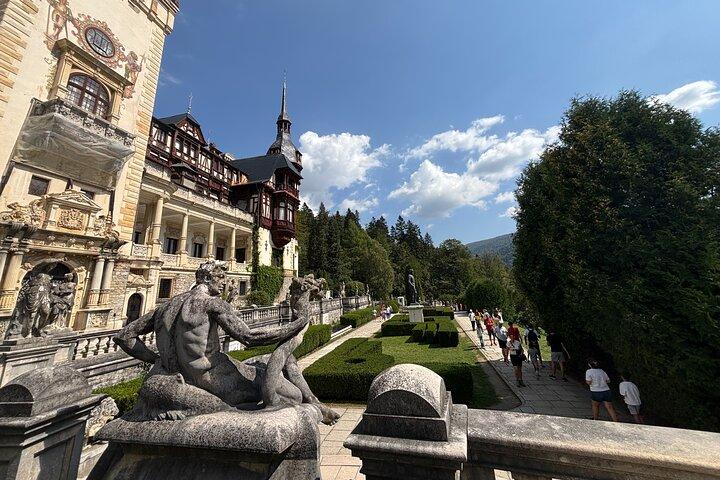 From Brașov Bran Castle, Peleș, Cantacuzino and Sinaia